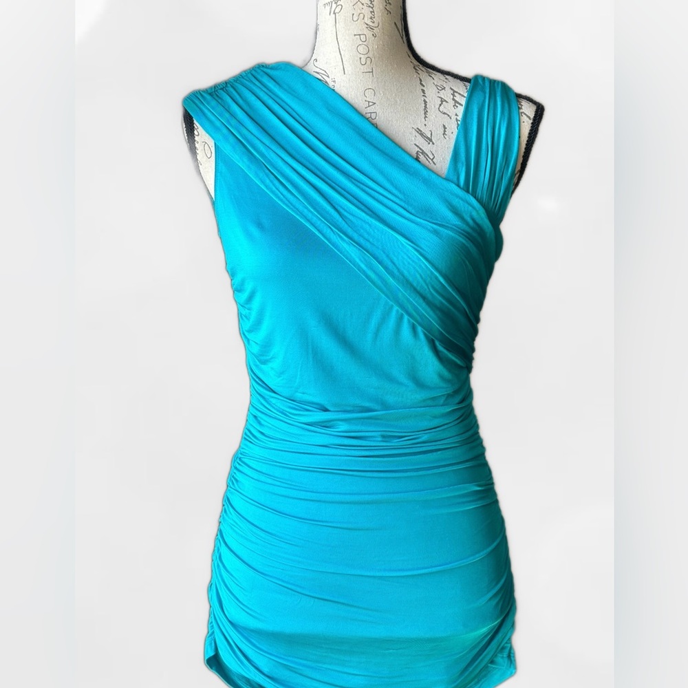 bebe One Shoulder Ruched Sleeveless Fitted Mini Dress (M Juniors) NWT never worn